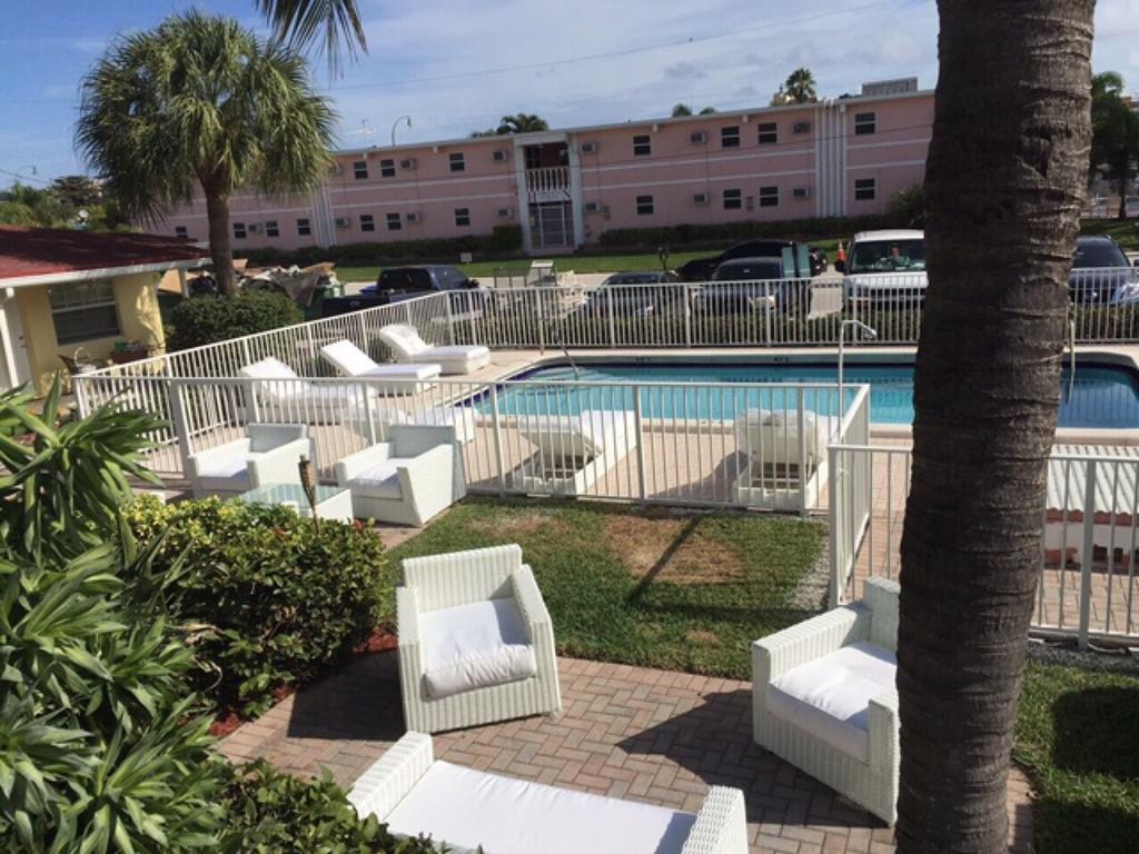 Luna Paradise By The Sea Aparthotel Lauderdale-by-the-Sea ภายนอก รูปภาพ