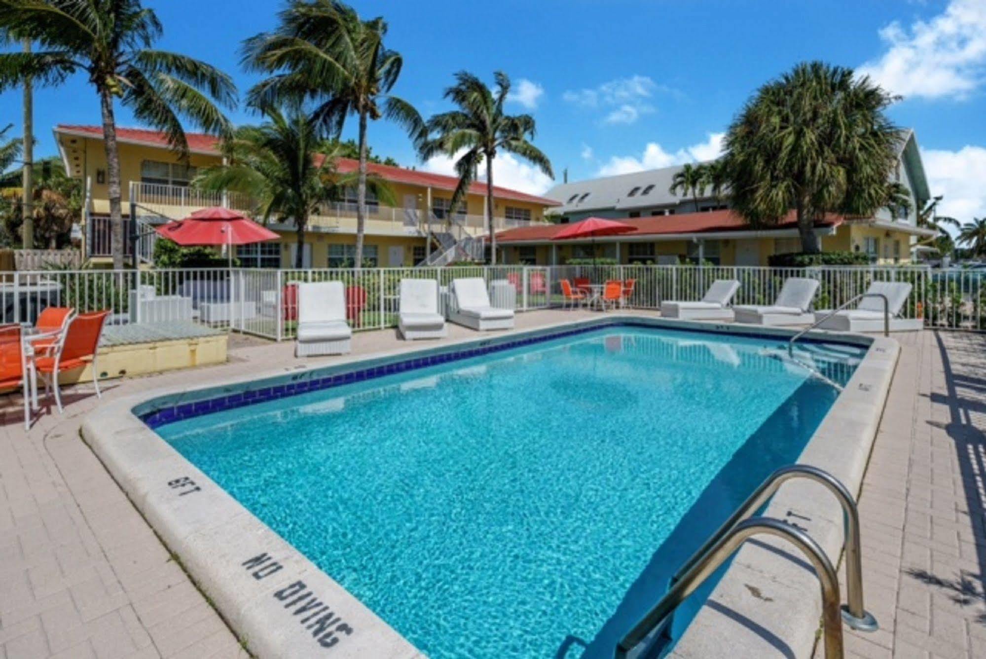 Luna Paradise By The Sea Aparthotel Lauderdale-by-the-Sea ภายนอก รูปภาพ