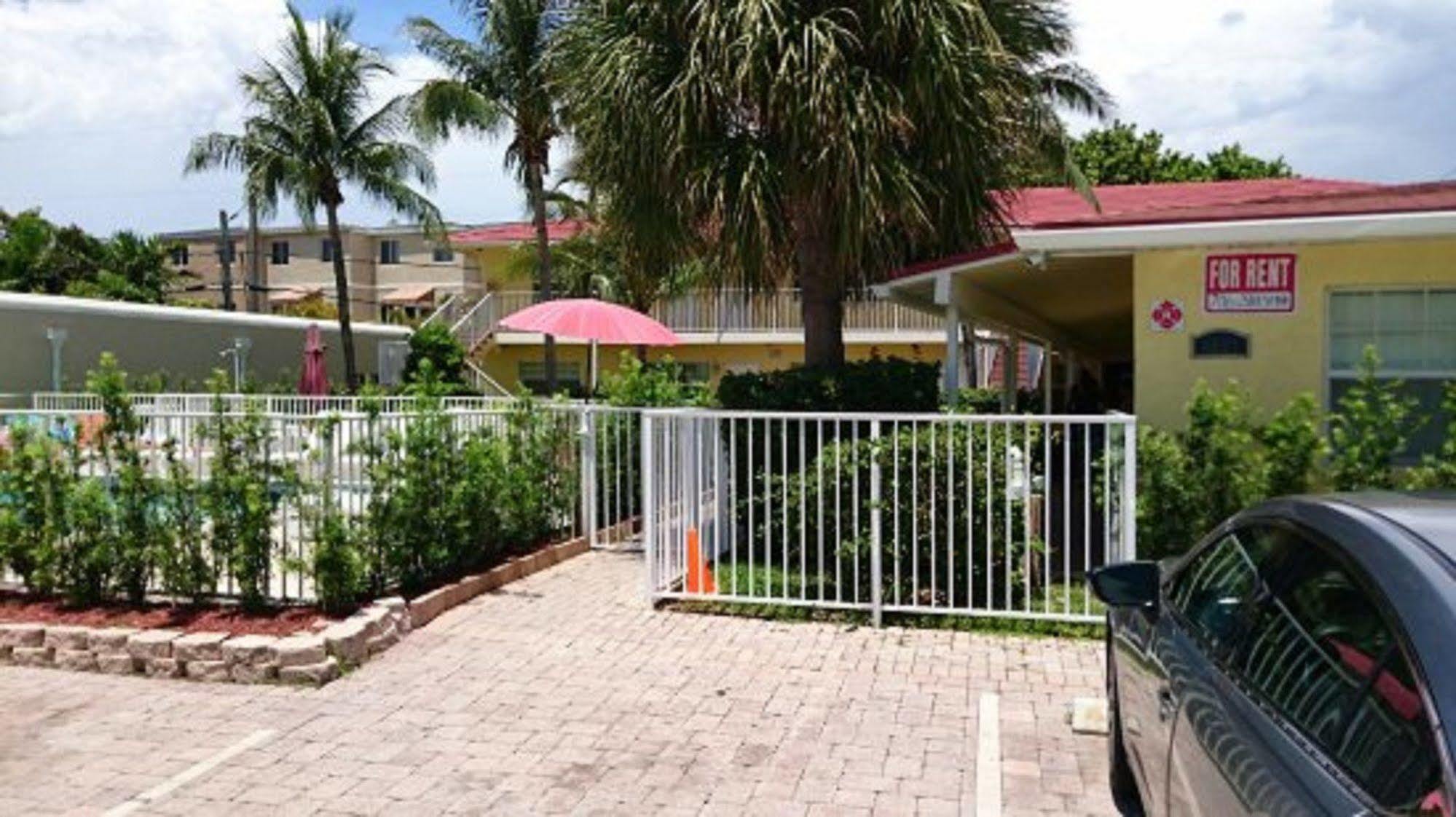 Luna Paradise By The Sea Aparthotel Lauderdale-by-the-Sea ภายนอก รูปภาพ